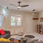 Sylvie Comfort Living *