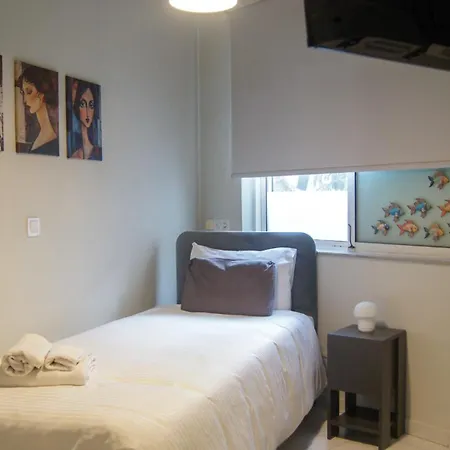 Sylvie Comfort Living